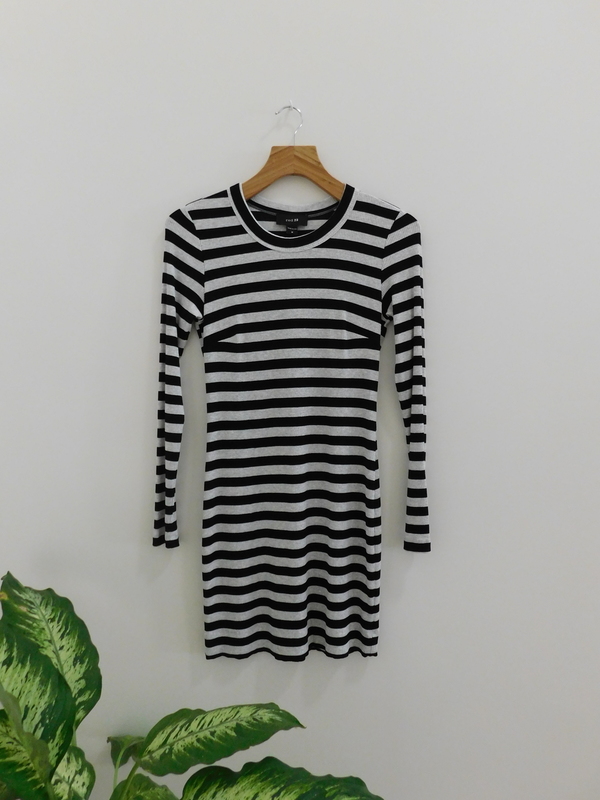 Red 23 Long Sleeve Stripe Dress Red 23 Long Sleeve Stripe Dress