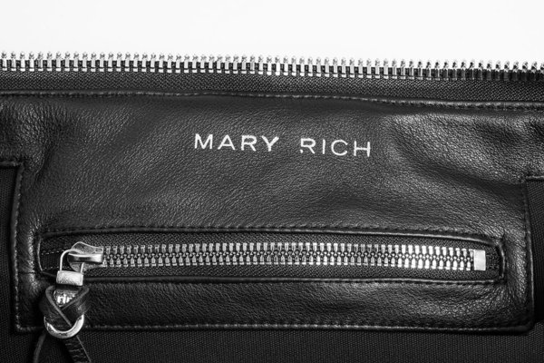 MARY RICH Small Downtown Clutch MARY RICH Small Downtown Clutch