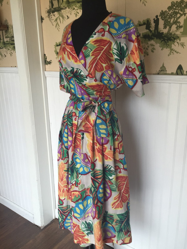 Italian designer Gio 70's vintage dress with colorful vintage pattern fits medium/large Italian designer Gio 70's vintage dress with colorful vintage pattern fits medium/large