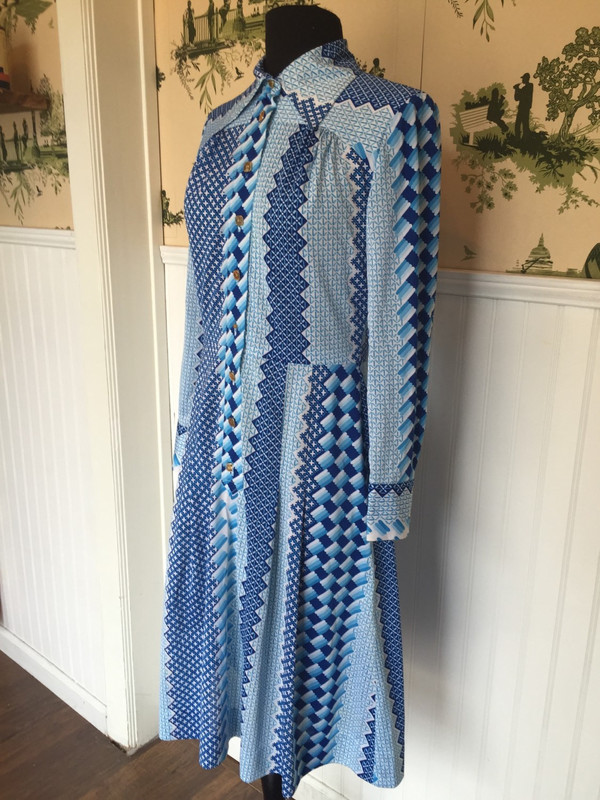 Japanese 70's graphic print designer dress size medium Japanese 70's graphic print designer dress size medium
