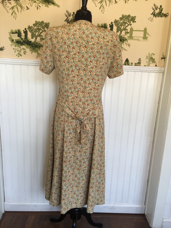 Metro Nome floral 70's buttonup dress size small to medium Metro Nome floral 70's buttonup dress size small to medium