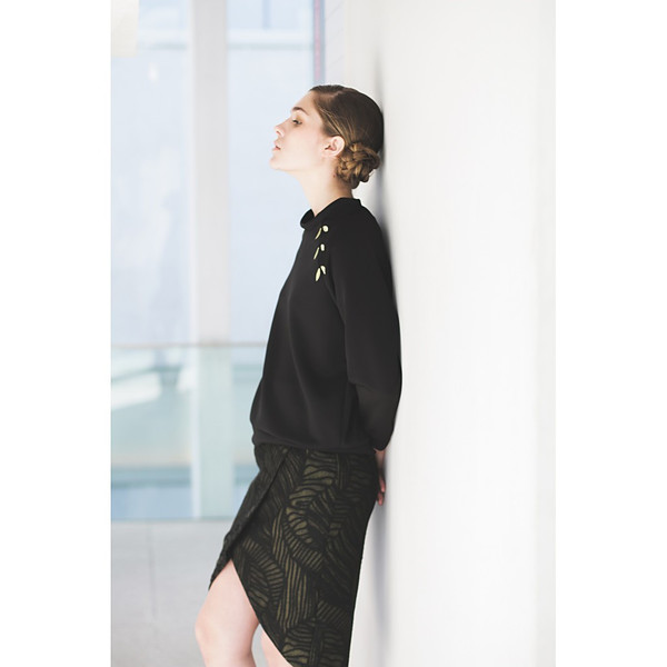 Livlov Black Leaf Sweatshirt Livlov Black Leaf Sweatshirt