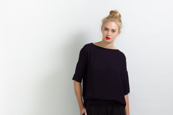 BLACK CRANE SQUARE TOP BLACK CRANE SQUARE TOP