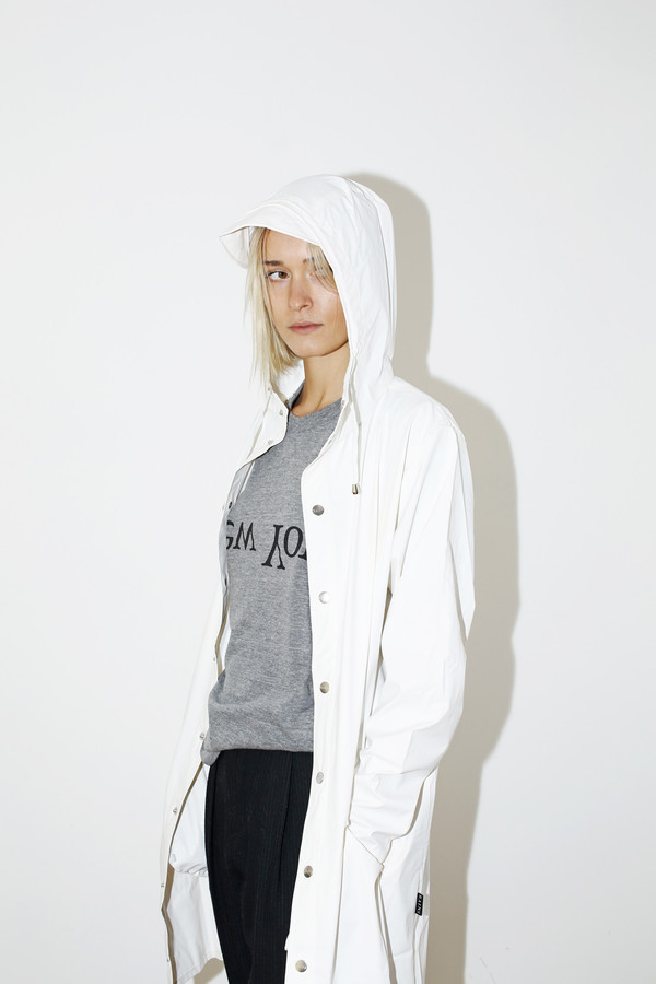 Unisex Rains White Hooded Rain Coat Unisex Rains White Hooded Rain Coat