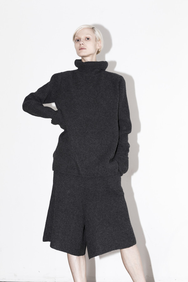 Yune Ho Madison Sweater Short Yune Ho Madison Sweater Short