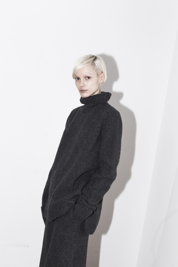 Yune Ho Madison Turtle Pullover Yune Ho Madison Turtle Pullover