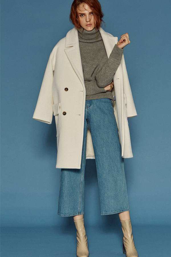 ANDERSSON BELL Alice Oversized Double Breasted Coat- White ANDERSSON BELL Alice Oversized Double Breasted Coat- White