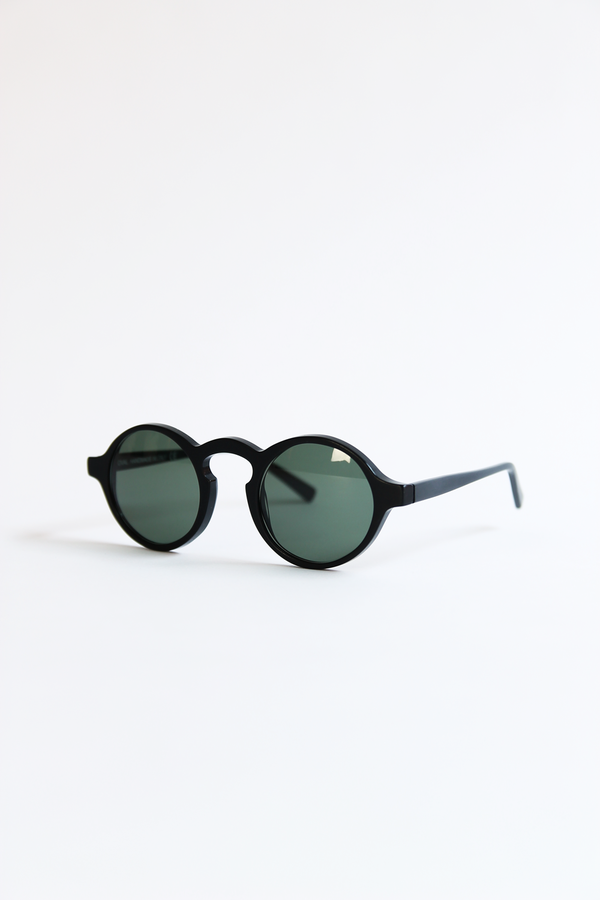 DUSEN DUSEN oval sunglasses matte black DUSEN DUSEN oval sunglasses matte black
