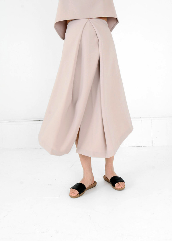 KAAREM Cream Piece of Ring Pleated Midi Skirt KAAREM Cream Piece of Ring Pleated Midi Skirt