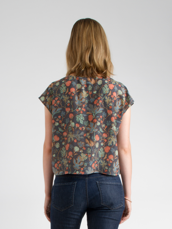 SWORDS-SMITH Botany Top SWORDS-SMITH Botany Top