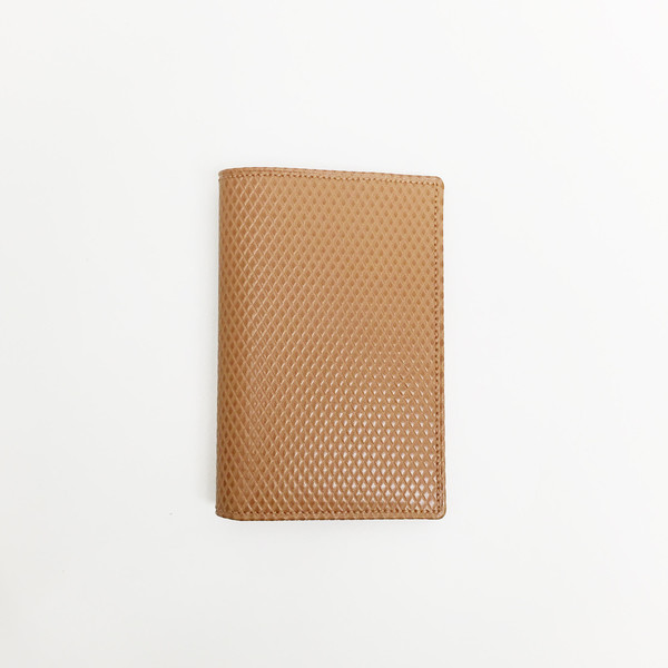 Comme des Garcons - Luxury Group Beige Card Case Comme des Garcons - Luxury Group Beige Card Case