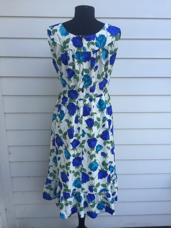 Floral 80's sleevless flower girl dress size medium ftom Japan Floral 80's sleevless flower girl dress size medium ftom Japan