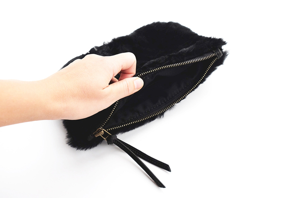 Primecut BLACK FURRY MEDIUM POUCH Primecut BLACK FURRY MEDIUM POUCH