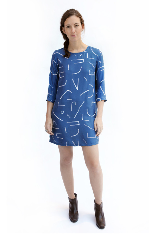 Dusen Dusen Blue Lines Three Quarter Dress Dusen Dusen Blue Lines Three Quarter Dress