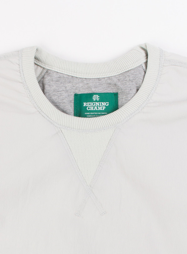Men's Reigning Champ Alpha Insulated Nylon LS Crew / Fog Men's Reigning Champ Alpha Insulated Nylon LS Crew / Fog