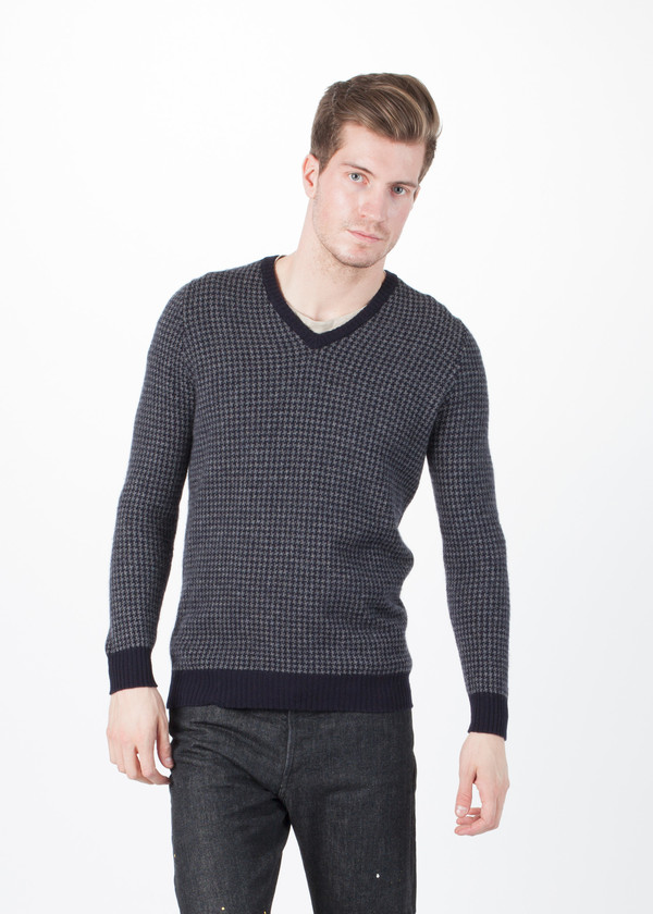 Men's Avant Toi Houndstooth V-Neck Sweater Men's Avant Toi Houndstooth V-Neck Sweater