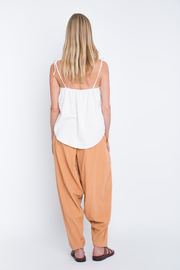 Namche Bazaar Tie Shoulder Camisole Namche Bazaar Tie Shoulder Camisole