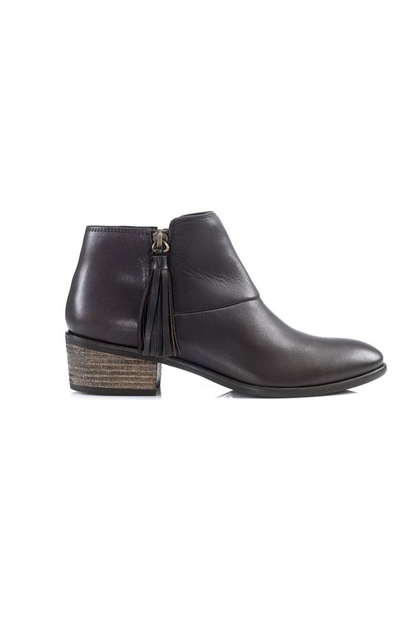 Artemisia Flora Brown Leather Ankle Boots Artemisia Flora Brown Leather Ankle Boots