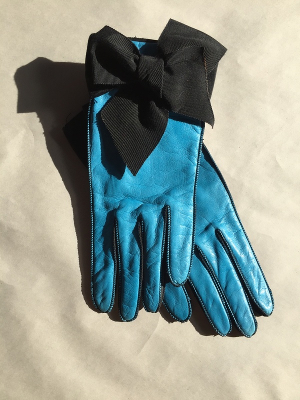 Yestadt Millinery Grosgrain Bow, leather gloves Yestadt Millinery Grosgrain Bow, leather gloves