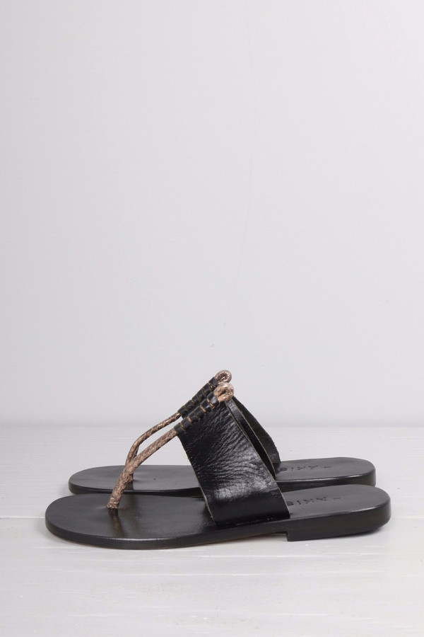Akis Ada Black Akis Ada Black