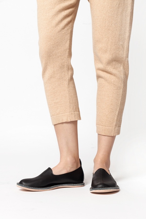 Vayarta Leather Slip On - black Vayarta Leather Slip On - black