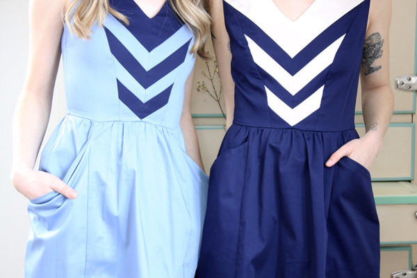 Birds of North America Parula Dress (Light Blue/Navy) Birds of North America Parula Dress (Light Blue/Navy)