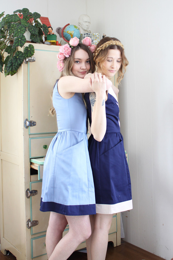 Birds of North America Parula Dress (Light Blue/Navy) Birds of North America Parula Dress (Light Blue/Navy)