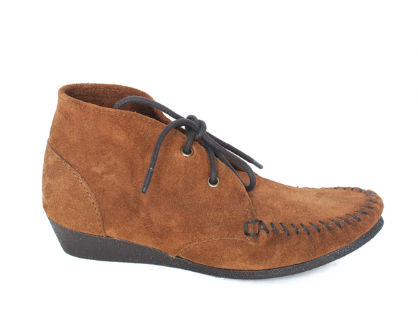 Minnetonka Moccasins Chukka Wedge 373 Minnetonka Moccasins Chukka Wedge 373