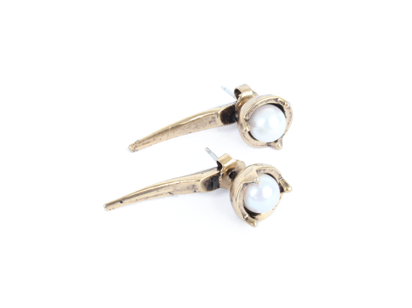 Pearl + Fin Stud Pearl + Fin Stud