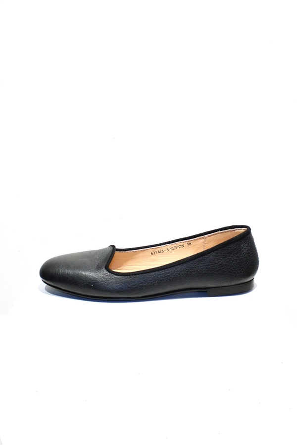 Sisii Slip-On Flats Sisii Slip-On Flats