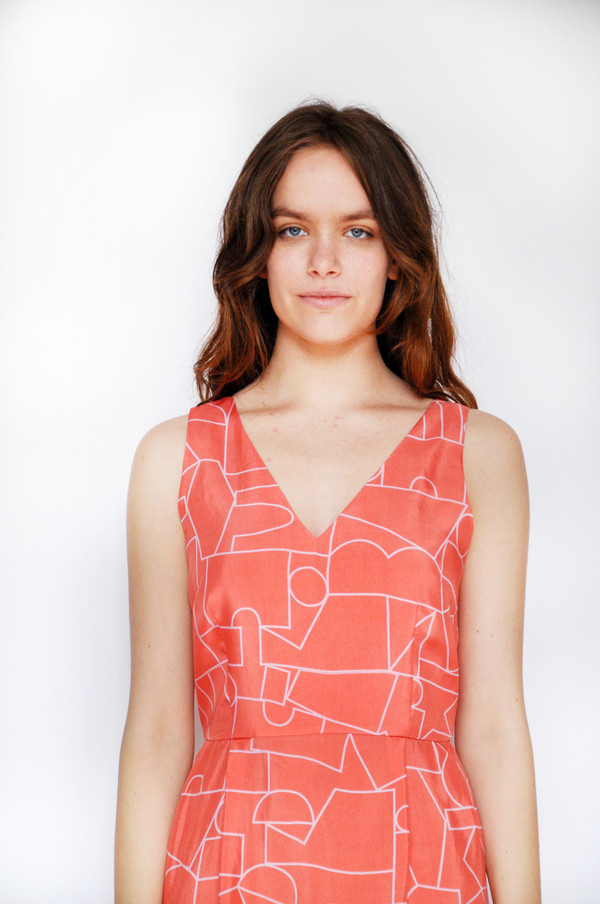 Dusen Dusen Blockhead Red V Neck Dress Dusen Dusen Blockhead Red V Neck Dress