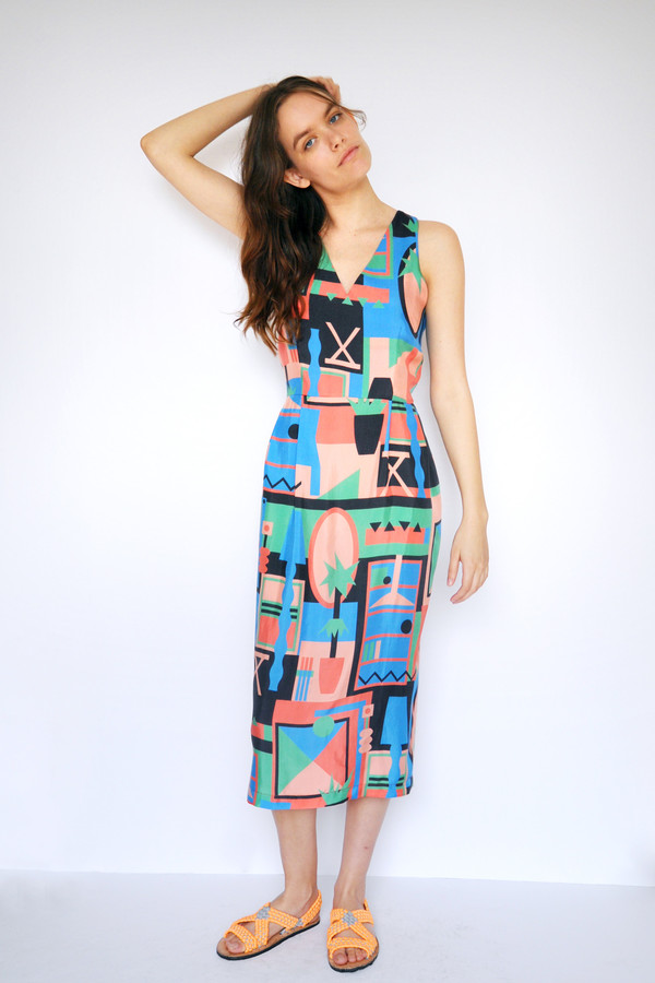 Dusen Dusen Living Room V Neck Dress Dusen Dusen Living Room V Neck Dress