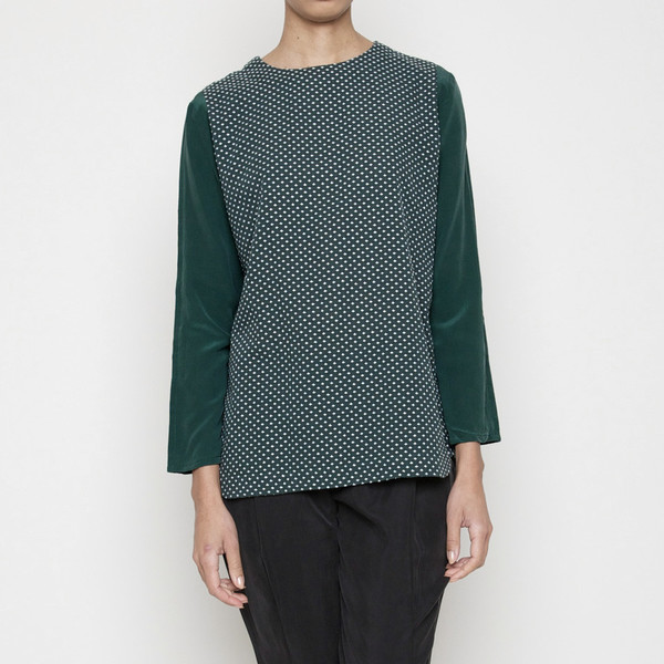 7115 by Szeki Cross-stitch long sleeves top - Green 7115 by Szeki Cross-stitch long sleeves top - Green