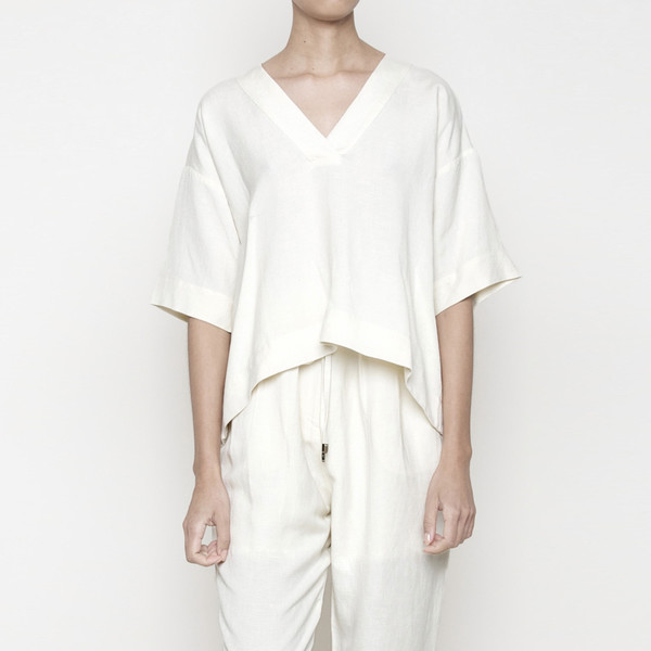 7115 by Szeki Linen Kaftan Top- Cream SS16 7115 by Szeki Linen Kaftan Top- Cream SS16