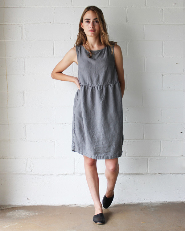 Esby QUINN BABYDOLL DRESS - PEWTER Esby QUINN BABYDOLL DRESS - PEWTER