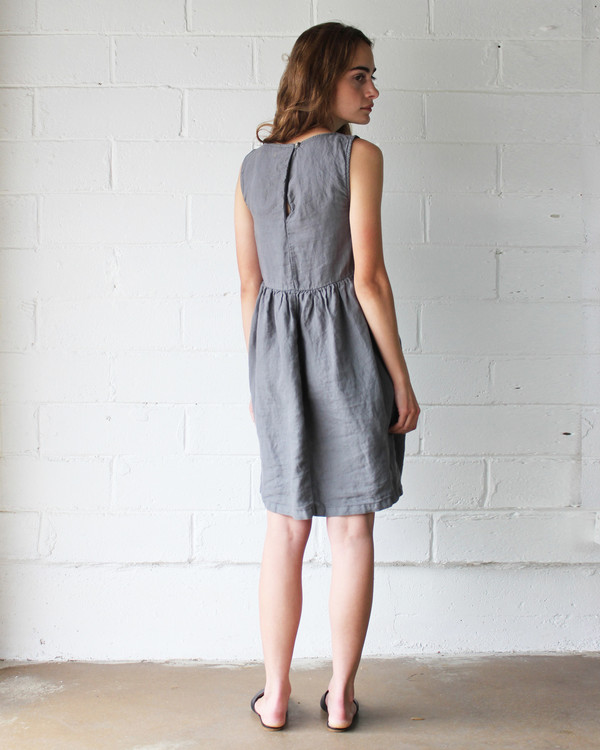 Esby QUINN BABYDOLL DRESS - PEWTER Esby QUINN BABYDOLL DRESS - PEWTER