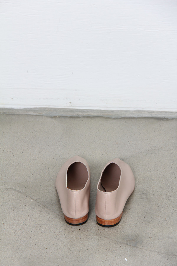 MARTINIANO GLOVE SHOE IN ANTELOPE MARTINIANO GLOVE SHOE IN ANTELOPE