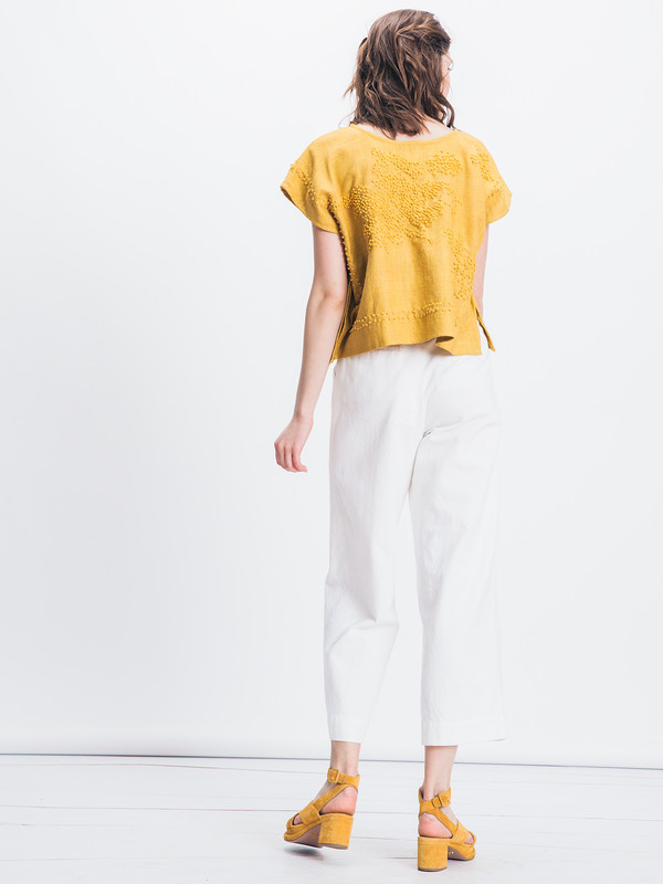 NIKKI CHASIN FRENCH KNOT PONCHO TOP NIKKI CHASIN FRENCH KNOT PONCHO TOP