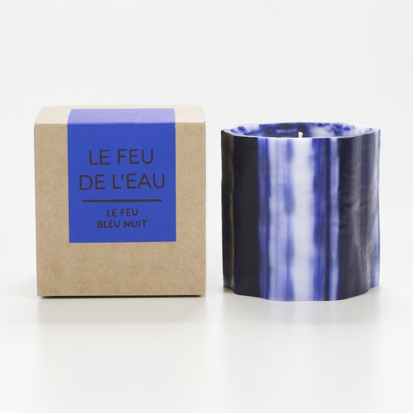 Le Feu de l'Eau black + red currant candle Le Feu de l'Eau black + red currant candle