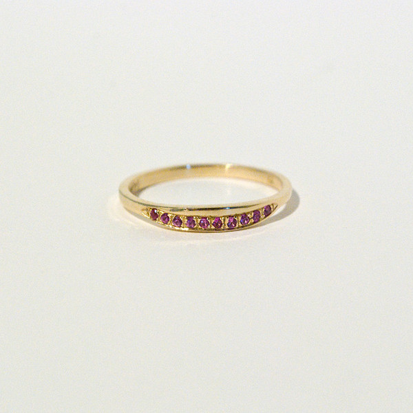 Quarry - Trouve - Pink Sapphires Quarry - Trouve - Pink Sapphires