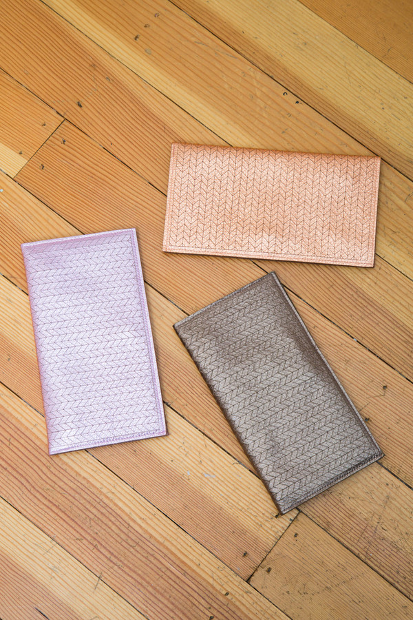 mollly m. designs pouch 12 mollly m. designs pouch 12