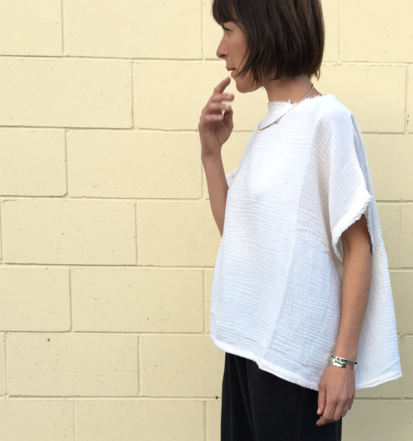Black Crane double gauze square top Black Crane double gauze square top
