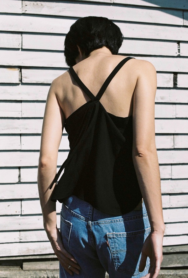 Assemly Strap Top - black Assemly Strap Top - black