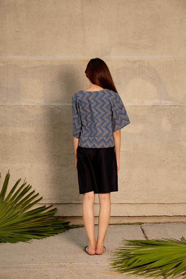 Tantuvi Kimono V-Neck- Oasis Tantuvi Kimono V-Neck- Oasis