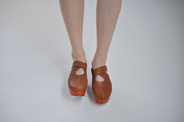 Palatine Lemma Cross Clog - rust leather Palatine Lemma Cross Clog - rust leather