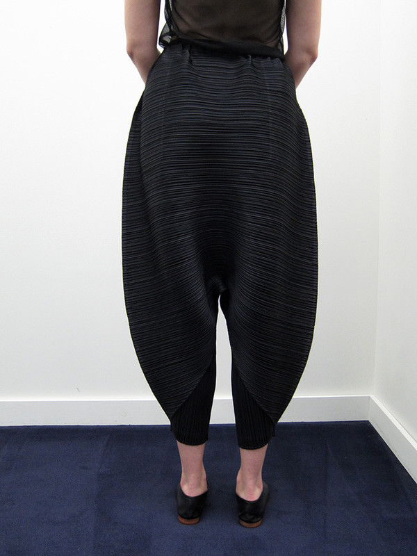 Issey Miyake Bounce Drop Crotch Pant Issey Miyake Bounce Drop Crotch Pant