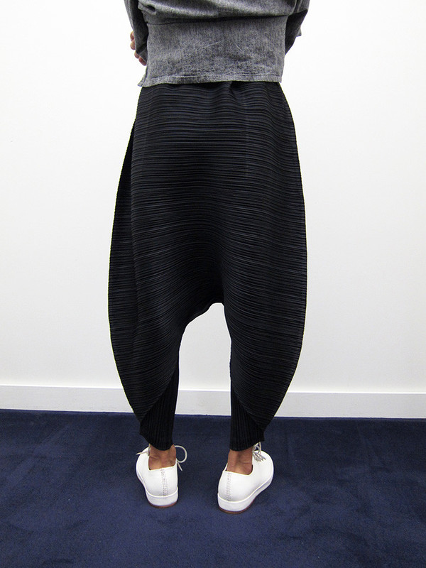 Issey Miyake Bounce Drop Crotch Pant Issey Miyake Bounce Drop Crotch Pant