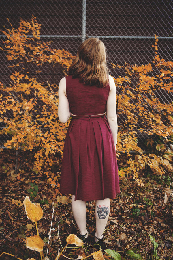 Birds of North America Songlark Skirt (Burgundy) Birds of North America Songlark Skirt (Burgundy)