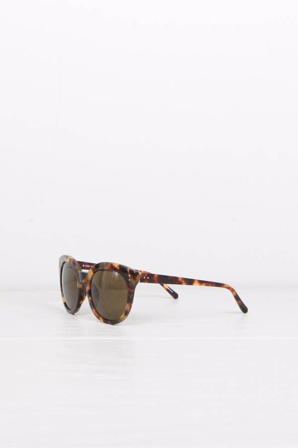 Linda Farrow Round Cat Eye T-Shell Linda Farrow Round Cat Eye T-Shell
