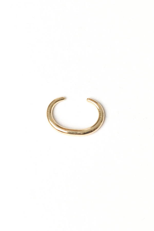 Infinite Tusk Reloaded Ear Cuff 14K Yellow Gold Infinite Tusk Reloaded Ear Cuff 14K Yellow Gold
